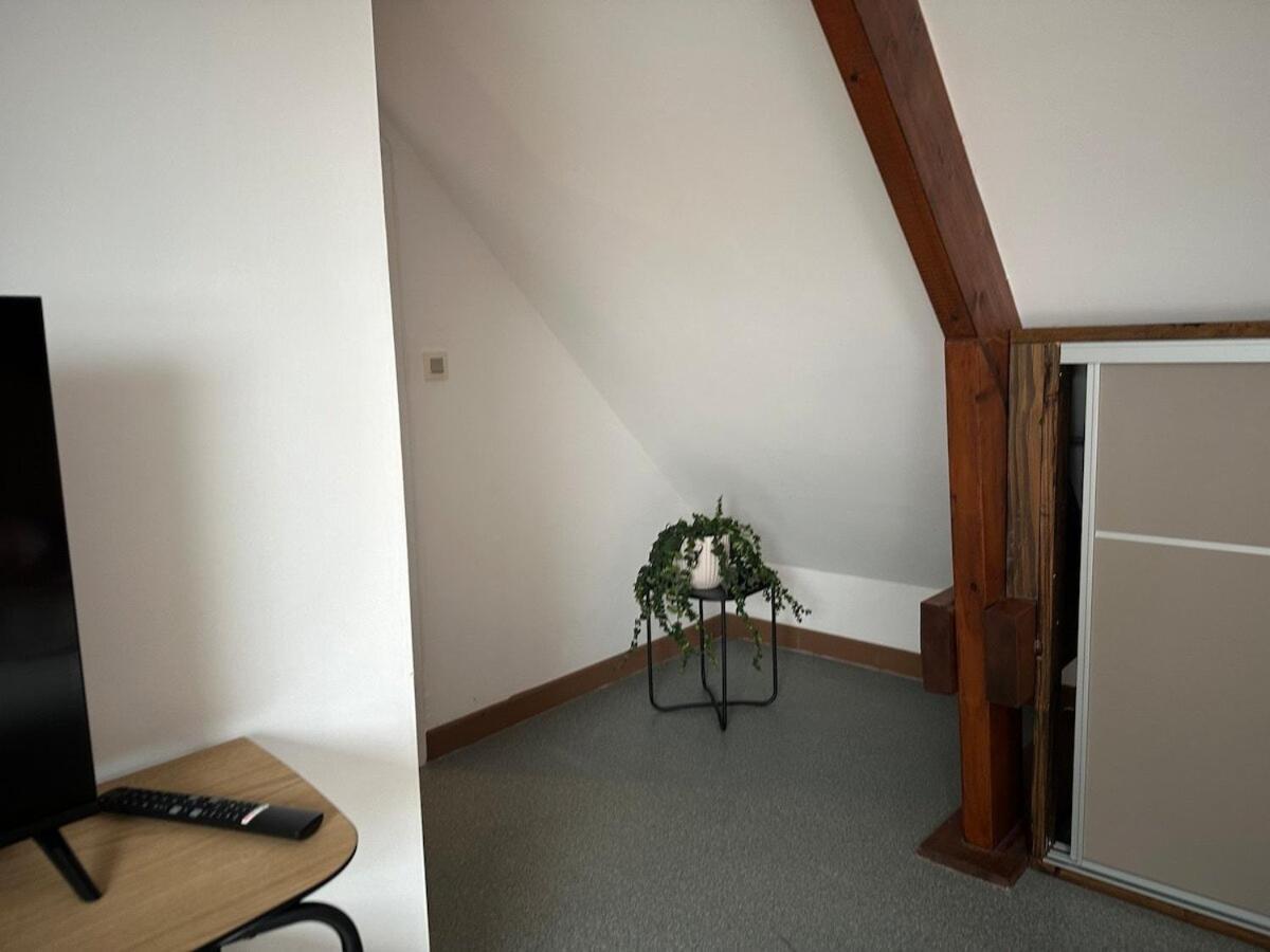Maison Seventies Climatisee, Parking Prive Chablis Luaran gambar