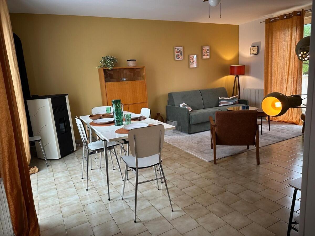 Maison Seventies Climatisee, Parking Prive Chablis Luaran gambar