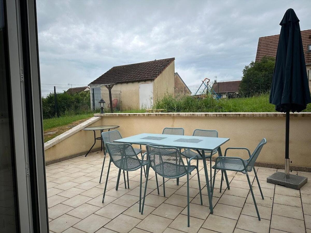 Maison Seventies Climatisee, Parking Prive Chablis Luaran gambar